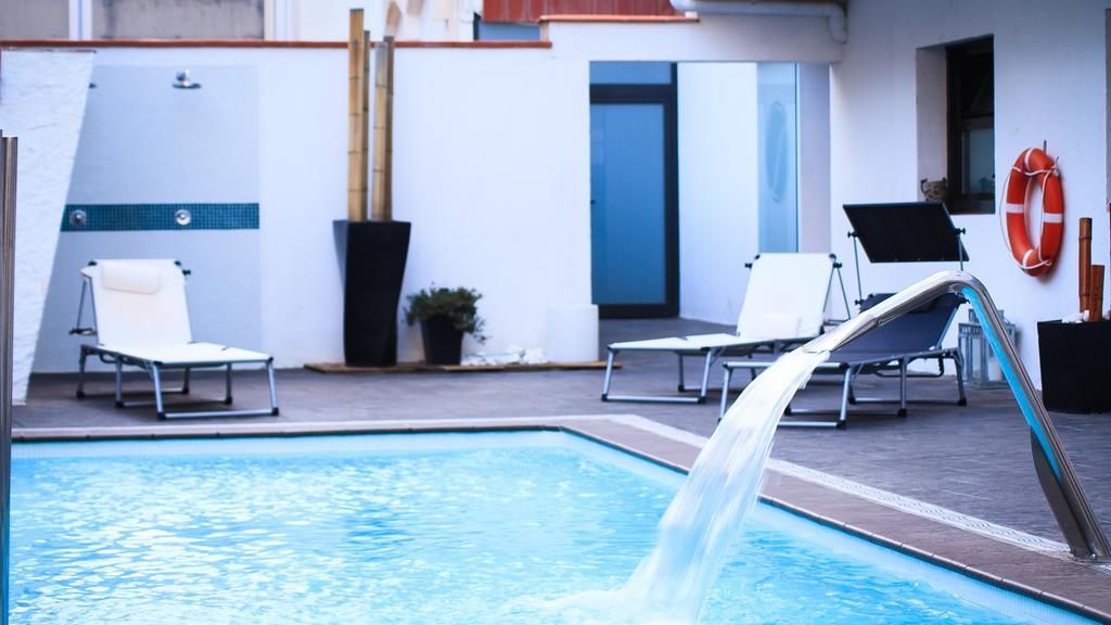 Hotel Salomé Calafell Esterno foto