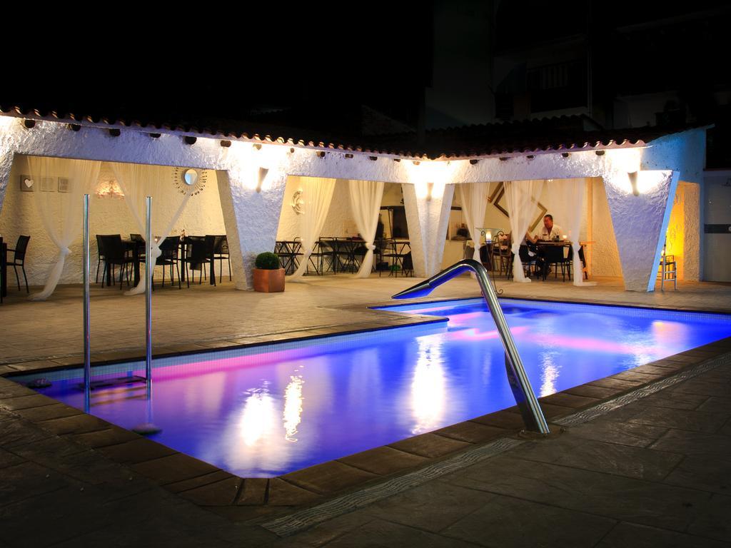 Hotel Salomé Calafell Esterno foto